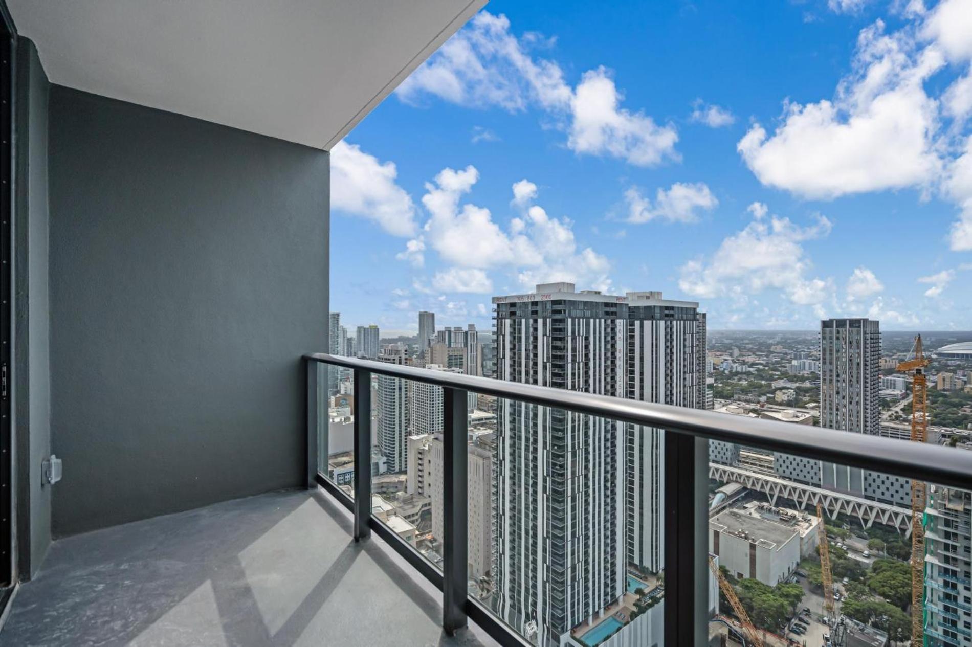 Modern 1Br Apartment With Breathtaking Views Heart Of Downtown Miami Bagian luar foto